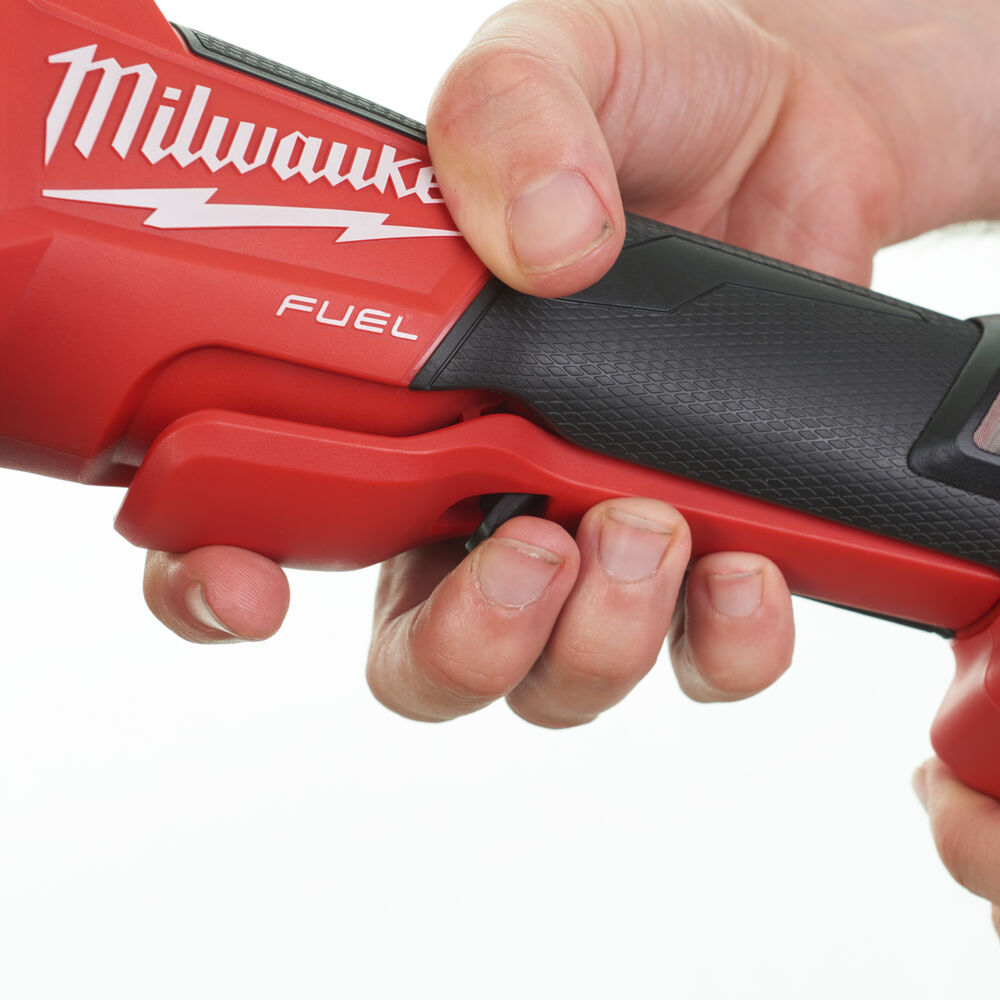 Úhlová bruska 125mm Milwaukee Fuel s kolébkovým spínačem - detail