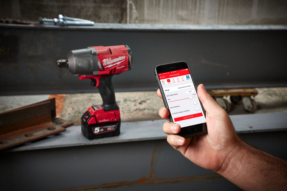 Rázový utahovák Milwaukee M18 Onekey 3/4 - detail aplikace