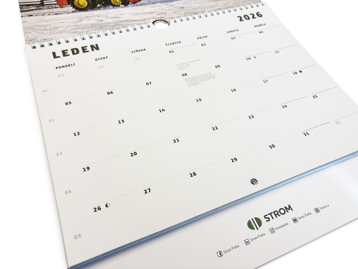 NASTENNY-KALENDAR-JOHN-DEERE-2026-A.jpg