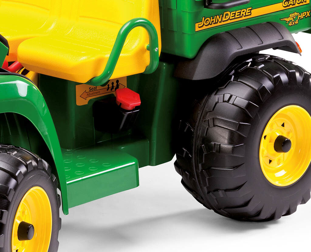 ELEKTRICKY-HPX-GATOR-JOHN-DEERE-pohled-kola.jpg