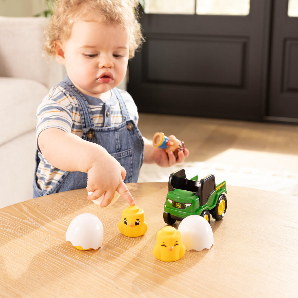 HRACKA-JOHN-DEERE-STACKERS-SET-S-KURATKY_G.jpg