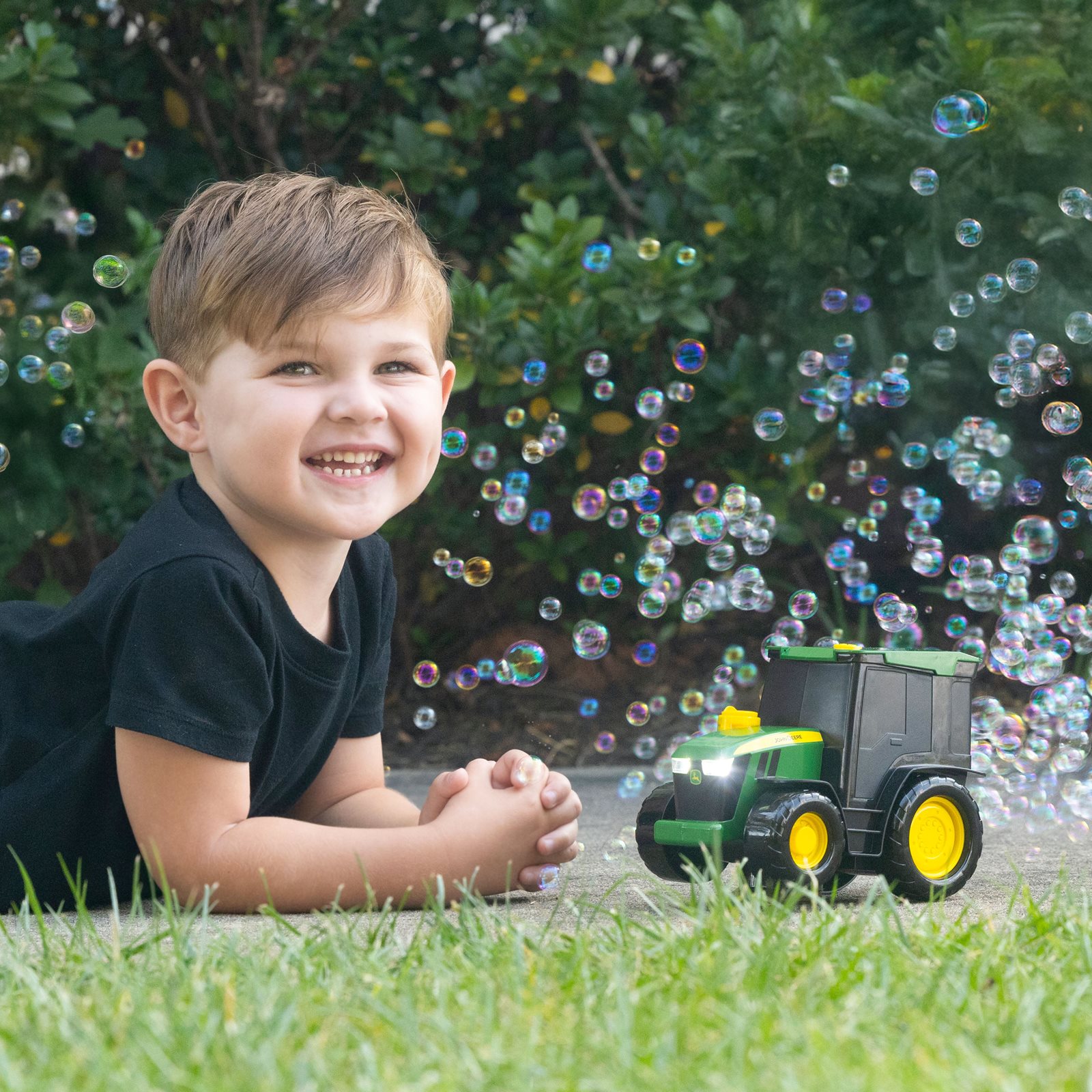 HRACKA-JOHN-DEERE-TRAKTOR-BUBBLE-N-GO_B.jpg