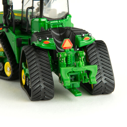 Model John Deere 9RX 640 1:64 - pohled zezadu z boku
