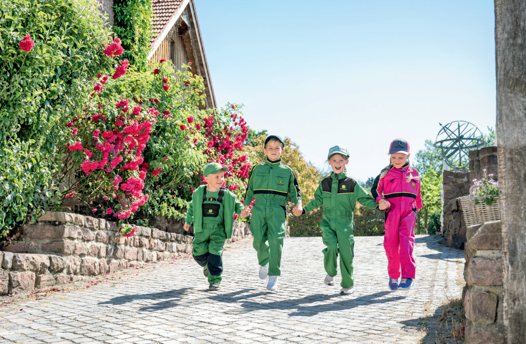 DETSKY-OVERAL-JOHN-DEERE-FIELD-JUNIOR-ZELENY_E.png