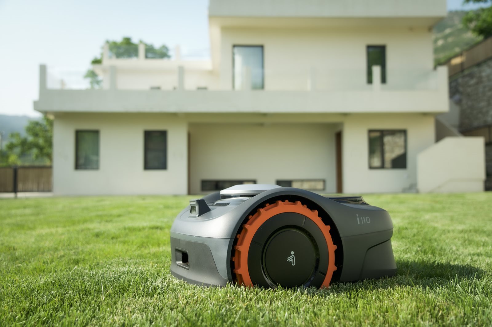 Robotická sekačka Segway Navimow i108E