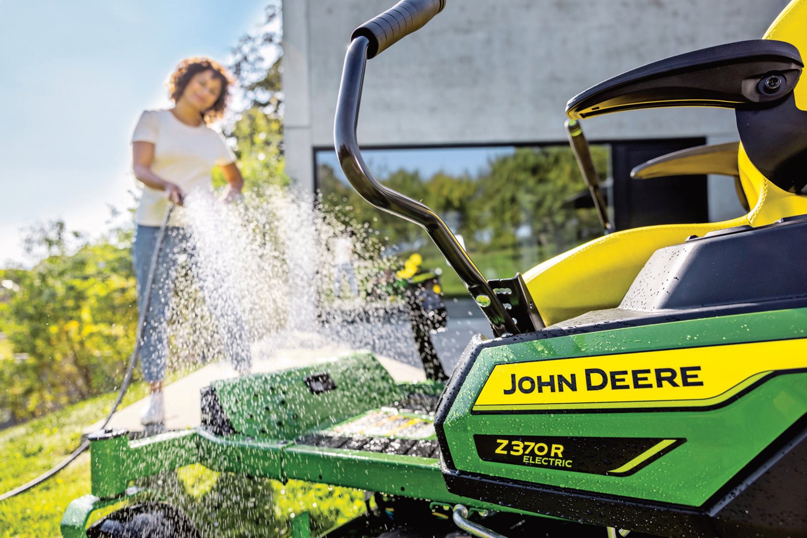 Elektrický žací stroj John Deere Z370R ZTRAK, jednoduchá údržba