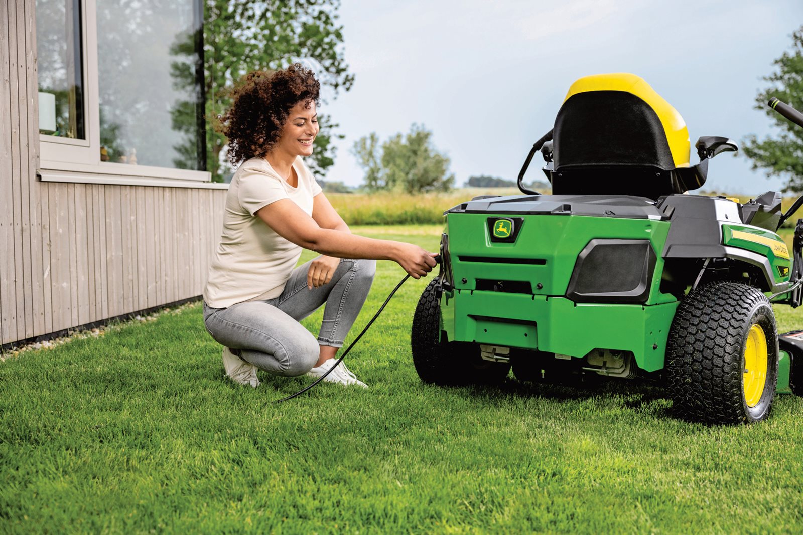 JohnDeere_ZTRAK_Z370R-Electric_12.jpg