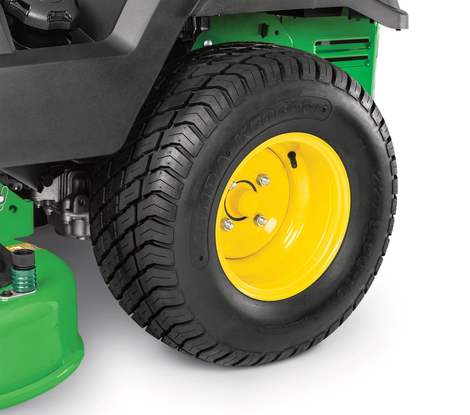 Žací stroj John Deere Z515E ZTRAK - detil travní pnemumatiky  22x9.50-10